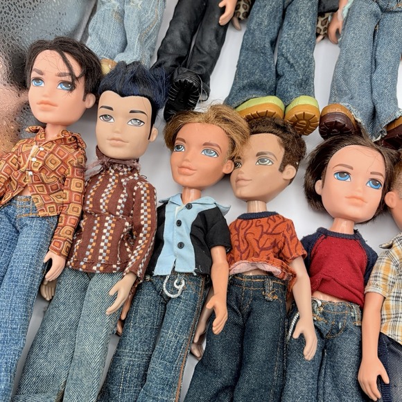 Bratz Boyz Lot Of Boy Dolls Dressed With Shoes MGA Lot Of 18 - Picture 4 of 11